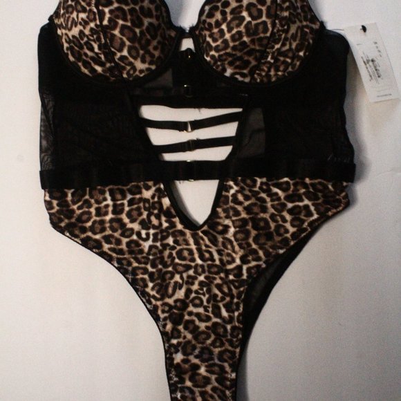 *NWT-LEOPARD PRINT BODY SUITE - Picture 2 of 4